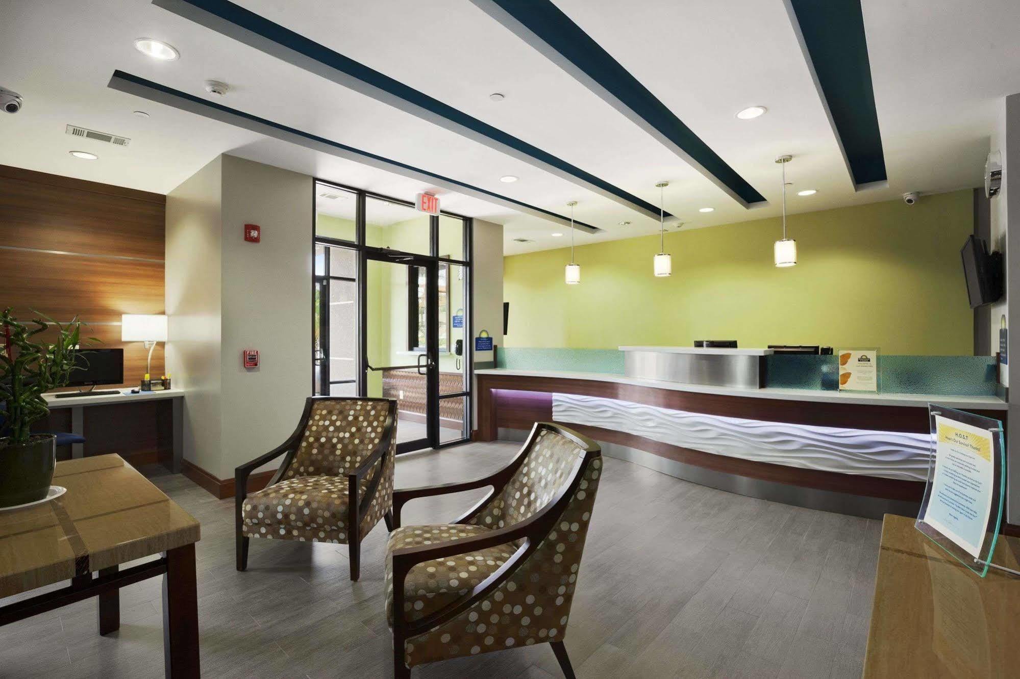 Days Inn & Suites By Wyndham Houston North-Spring Westfield Zewnętrze zdjęcie