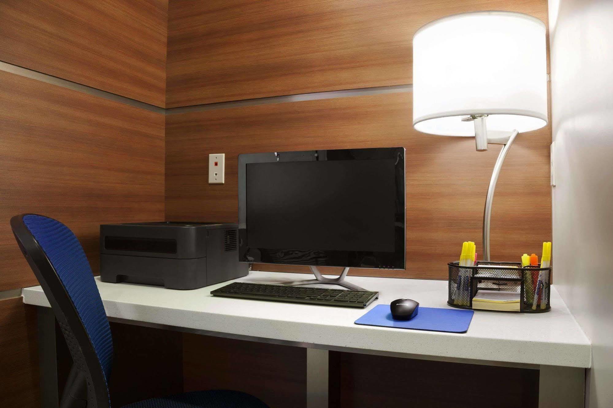 Days Inn & Suites By Wyndham Houston North-Spring Westfield Zewnętrze zdjęcie