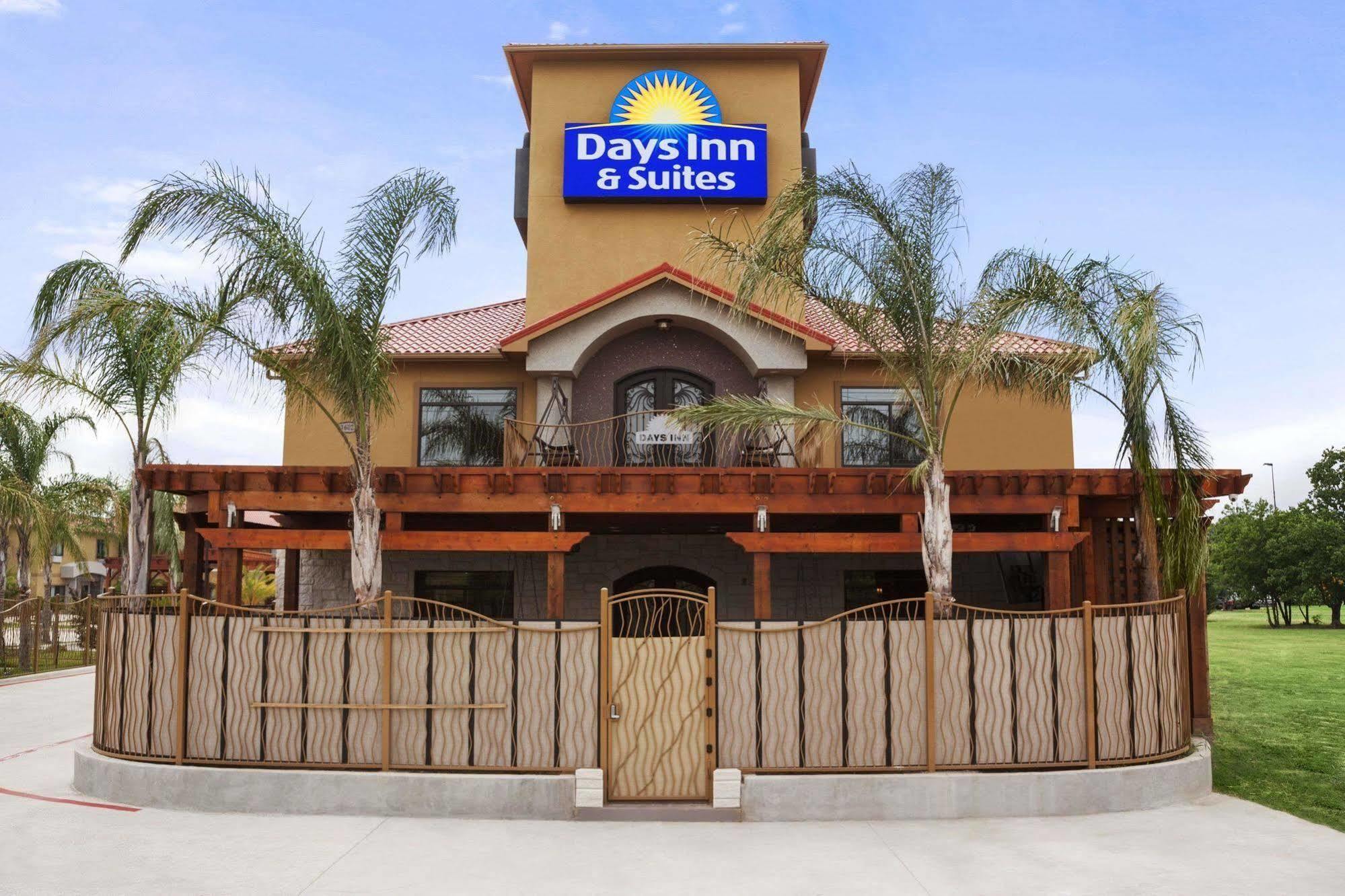 Days Inn & Suites By Wyndham Houston North-Spring Westfield Zewnętrze zdjęcie